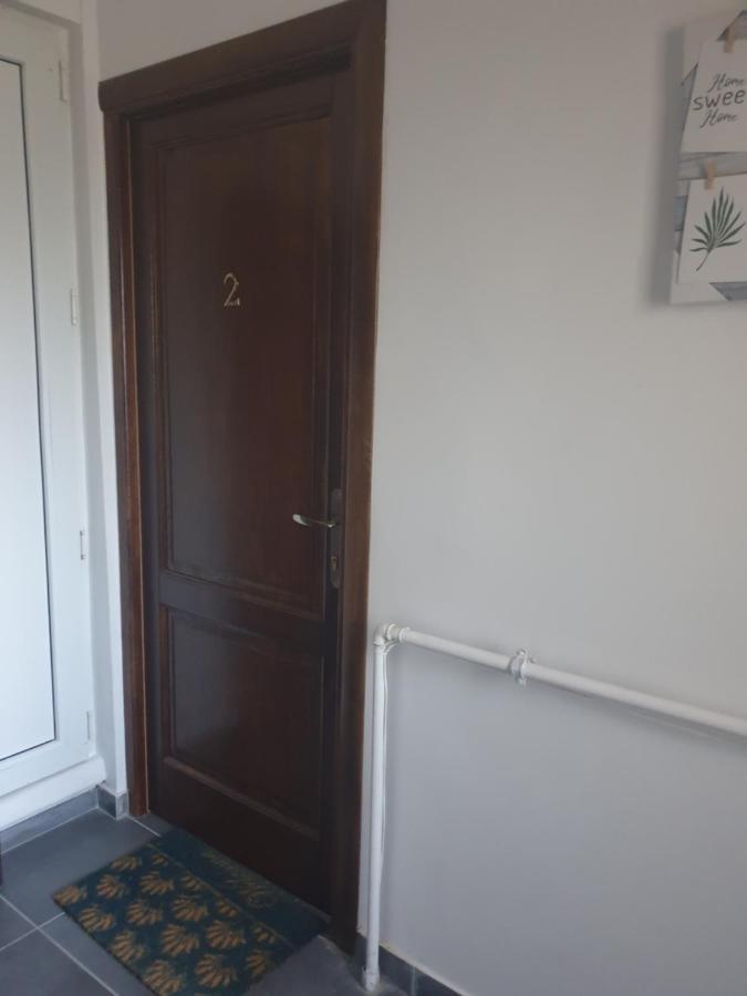 Studio Yellow - Piata Victoriei Bucureşti Ngoại thất bức ảnh