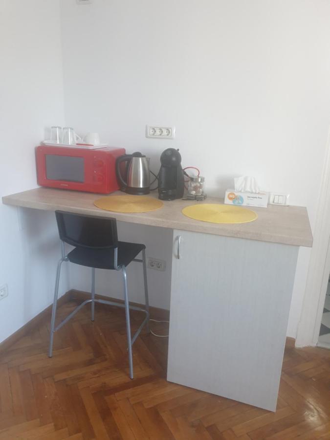 Studio Yellow - Piata Victoriei Bucureşti Ngoại thất bức ảnh
