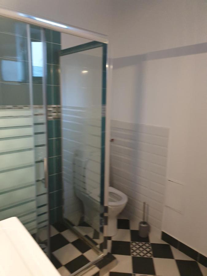 Studio Yellow - Piata Victoriei Bucureşti Ngoại thất bức ảnh